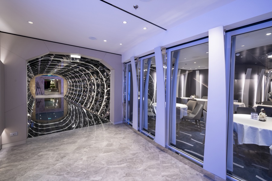 MSC Cruises MSC Seashore Boulevard Du Cabaret 0.jpg